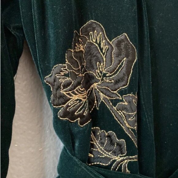 Zara Black Long Sleeve Dress with Gold Floral Embroidery - Picture 8 of 12